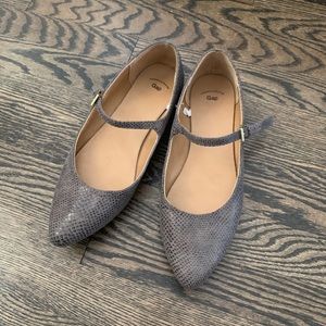 🦋6/$30 bundle🦋 NEW Gap Mary Jane flats